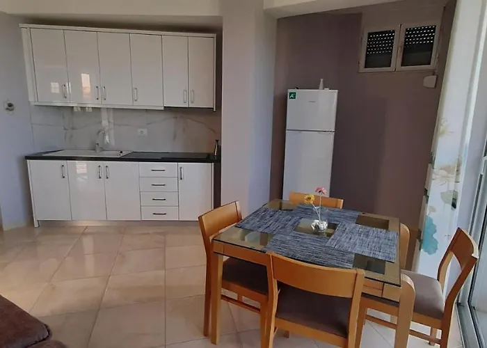 Holiday Home Qeparo Apartament